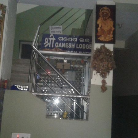 Ganesh Lodge Puri Luaran gambar