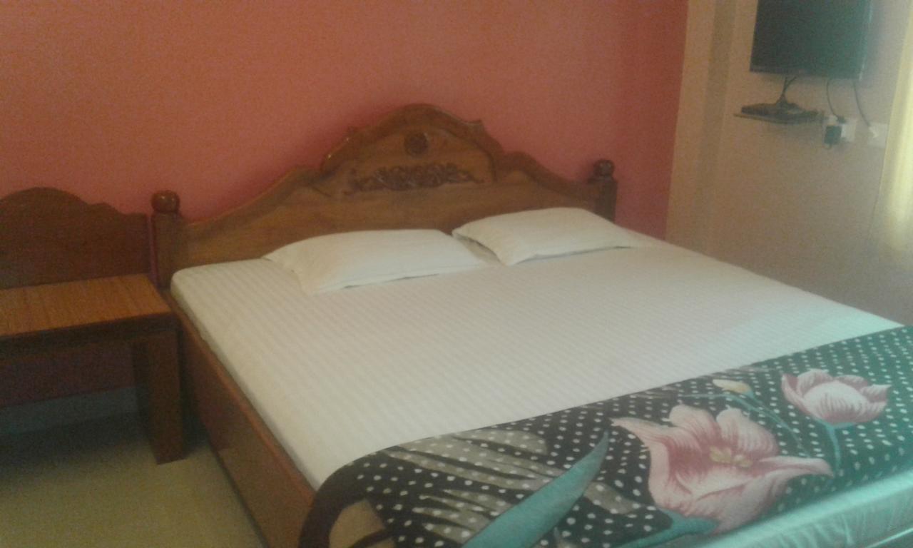 Ganesh Lodge Puri Luaran gambar